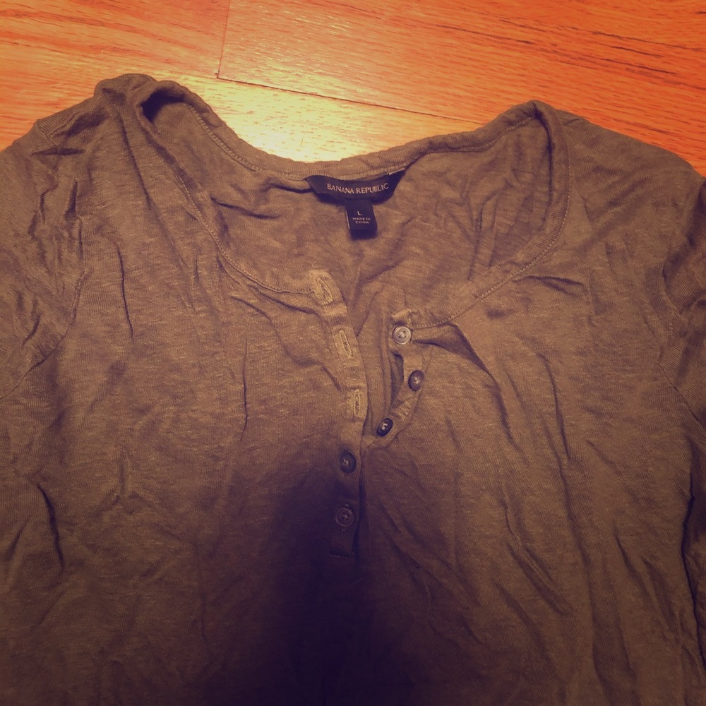 Banana Republic Long-Sleeved Tee ✨